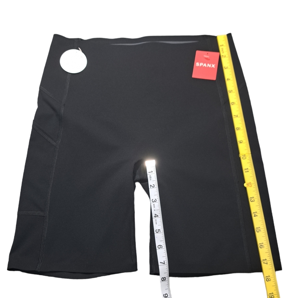 SPANX Women's Every Wear Bike Shorts With Small Pocket Very Black Size Medium - Picture 7 of 16